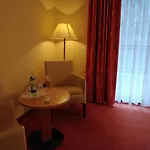 Thalfried Hotel *