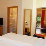 Thalfried Hotel