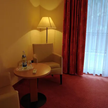 Thalfried Otel *